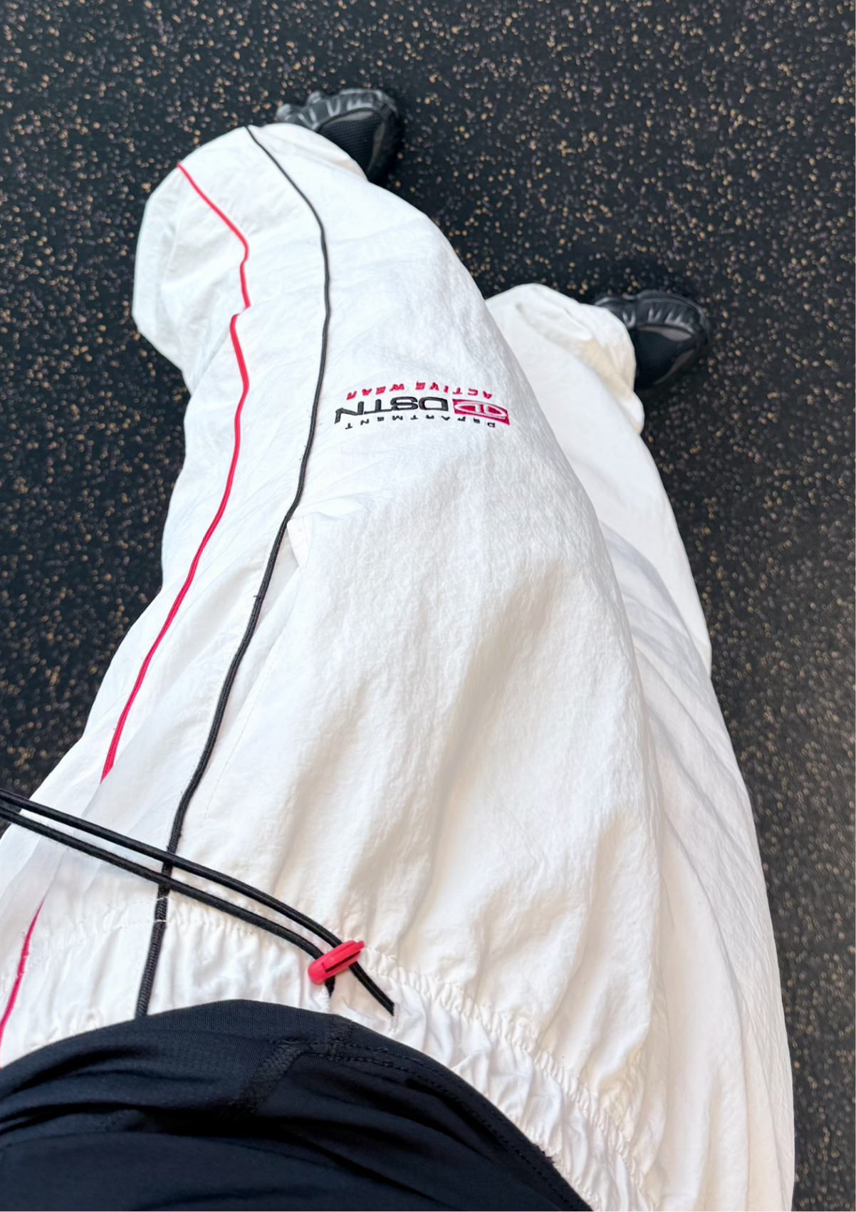 WHITE ACTIVE TRACKS