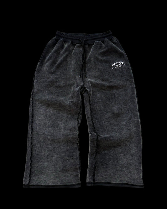 BLACK INVERT SWEAT