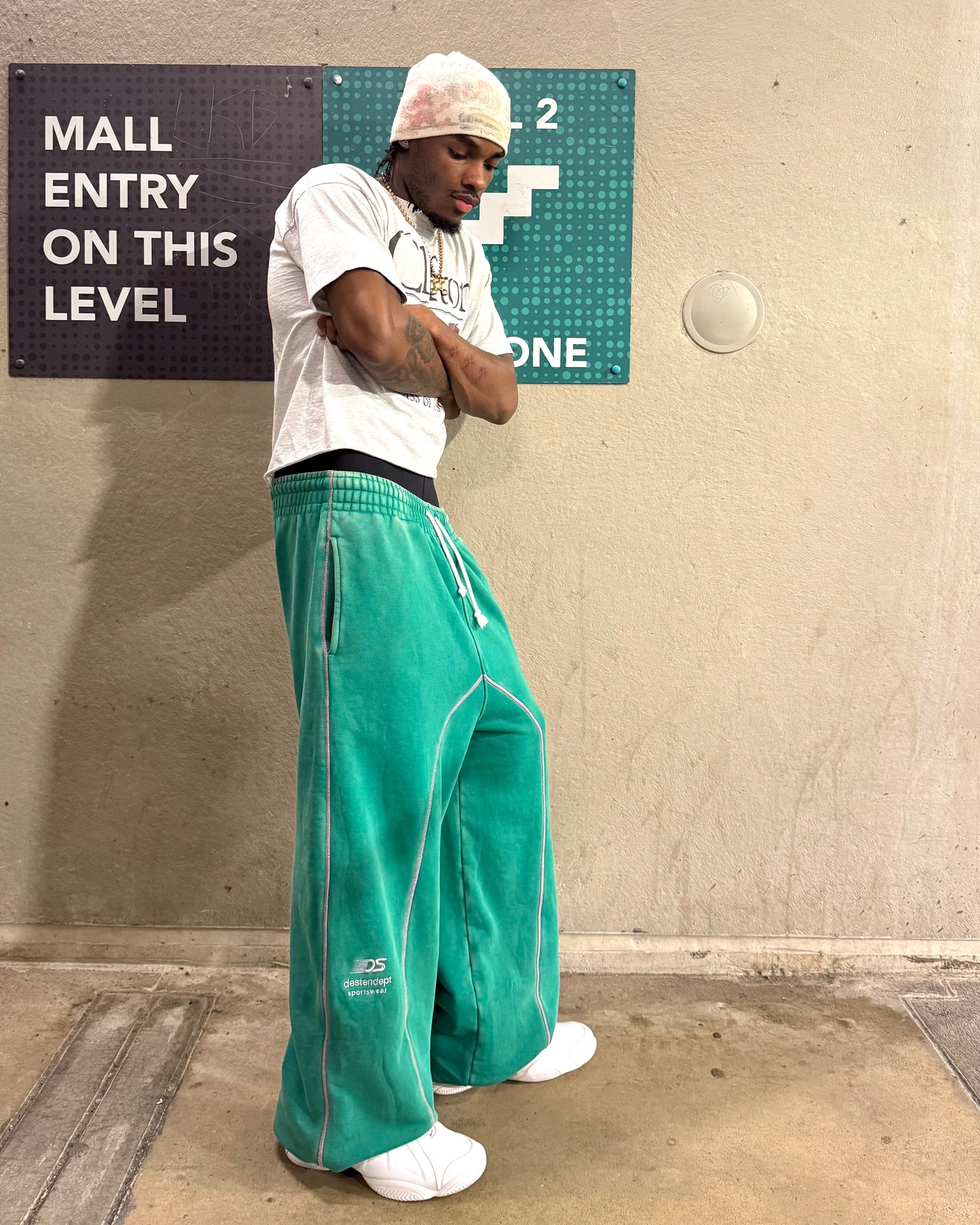 GREENLINE SWEATS